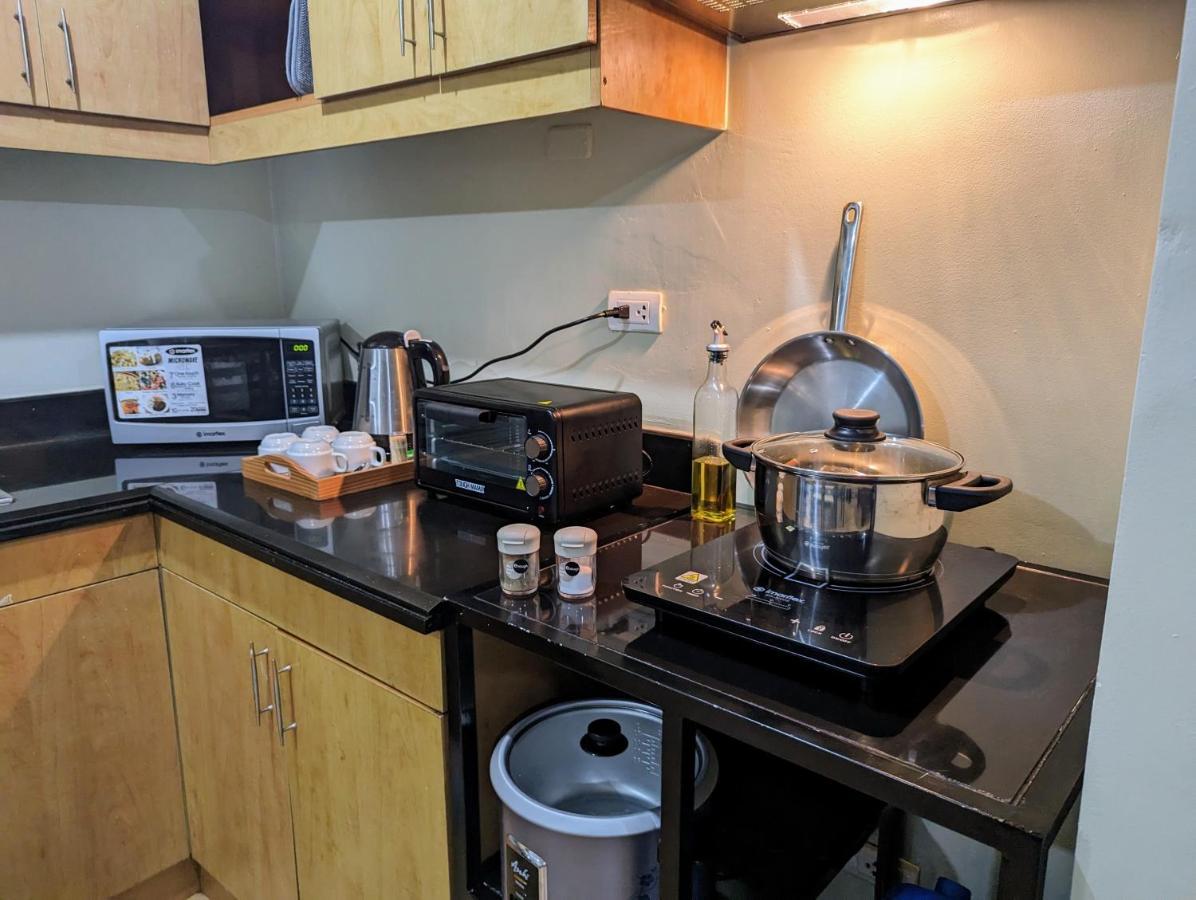 마닐라 Acacia Estates' The Getaway Taguig Jade Tower 아파트 외부 사진